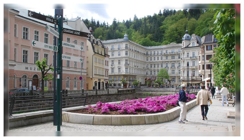 Pension Napoleon Karlovy Vary Exterior photo
